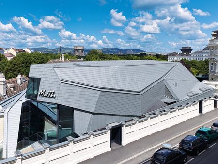 Budynek teatru Muth w zabytkowej dzielnicy Wiednia 