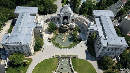 Trwałość historycznych budynków i zabytków z blachy tytan cynkowej